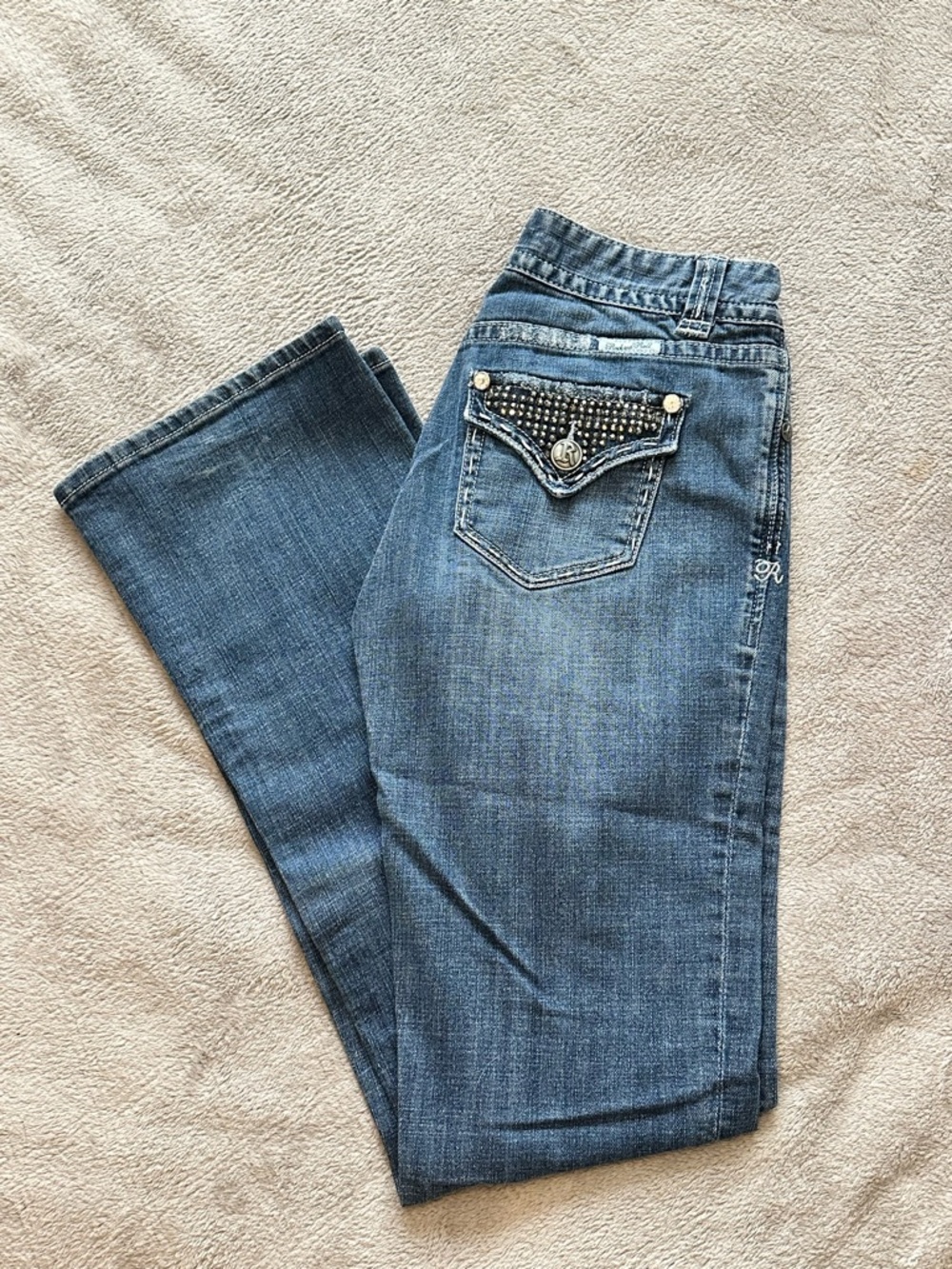 Rock & Roll Cowgirl Medium Blue Bootcut Jeans with Studded Pocket